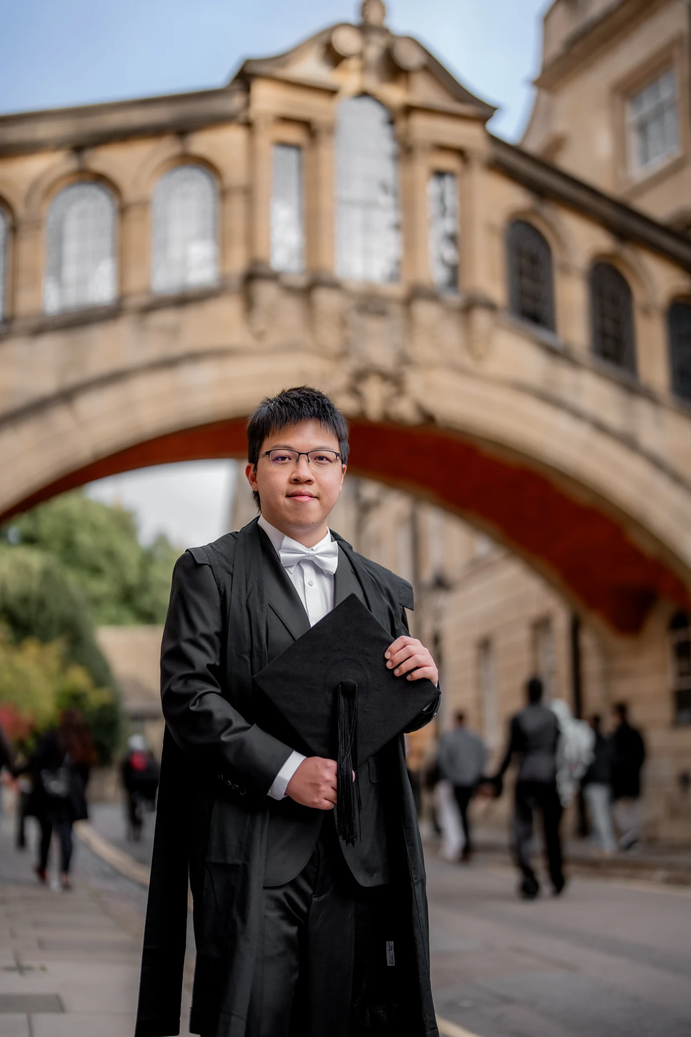 Yongqi Yuan in academic dress on Matriculation Day in Oxford.